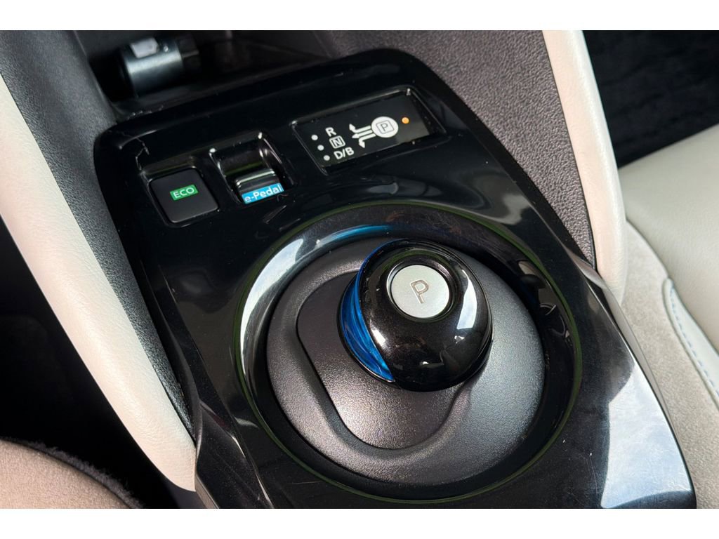 Used 2020 Nissan Leaf SL Plus FWD image 24