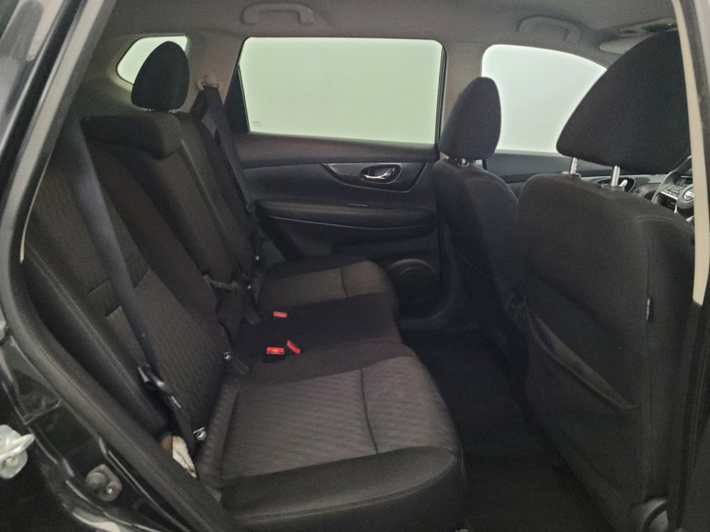 Used 2017 Nissan Rogue SV AWD/4WD image 19
