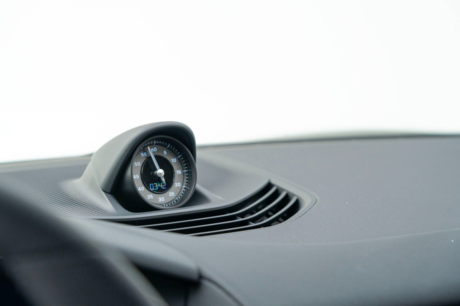 New 2025 Porsche Taycan 4S image 26