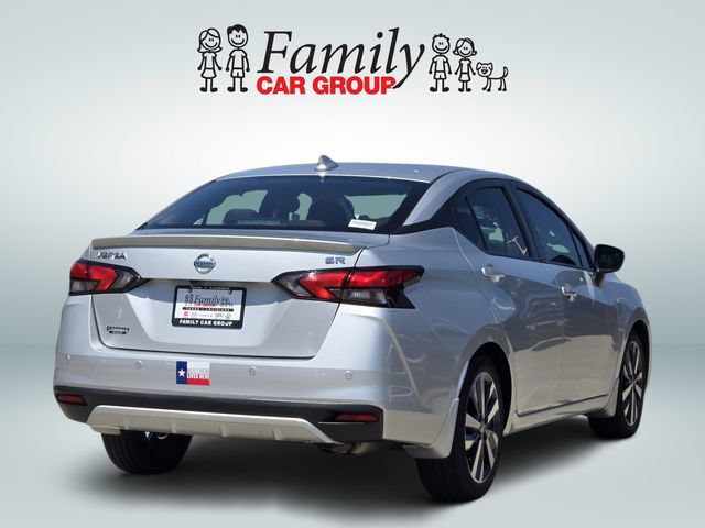 Used 2020 Nissan Versa SR w/ Convenience Package FWD image 4
