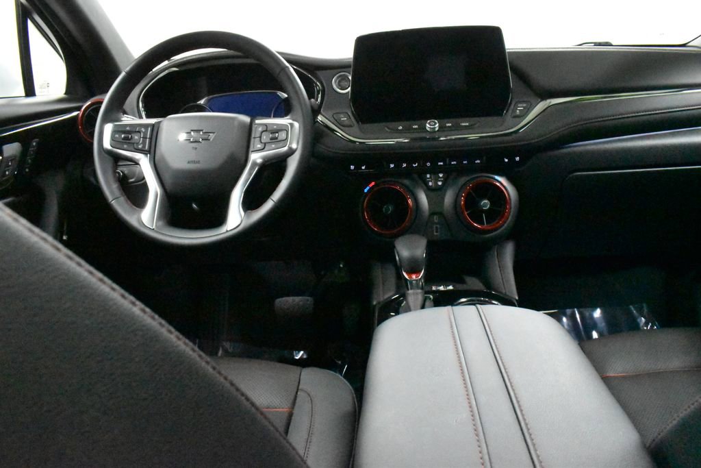 Used 2024 Chevrolet Blazer RS w/ Enhanced Convenience Package image 17