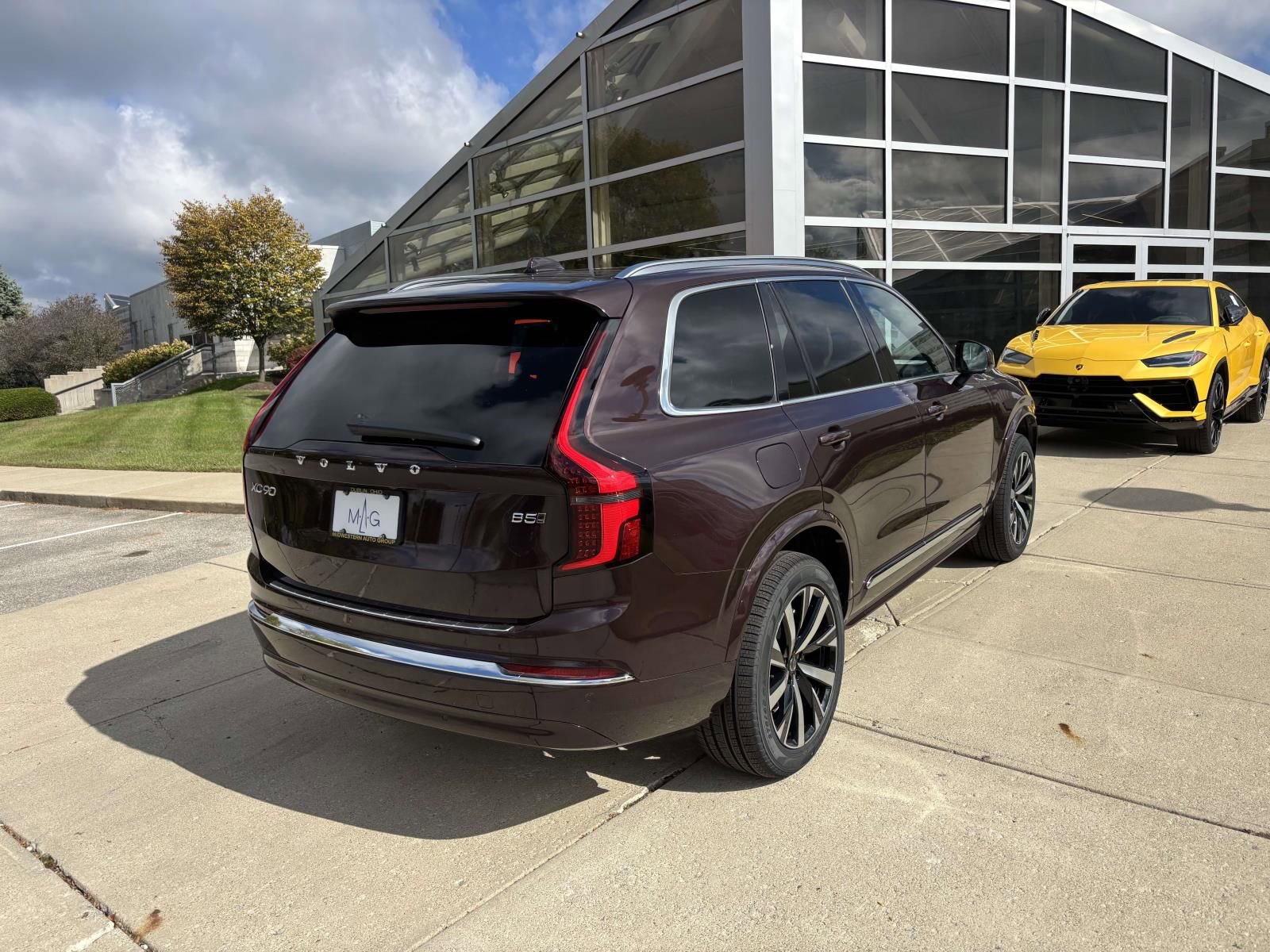 Used 2026 Volvo XC90 B5 Core w/ Protection Package Premier AWD/4WD image 7