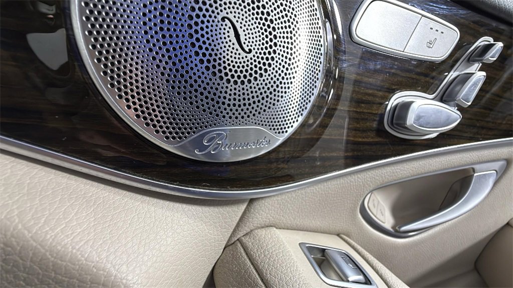 Used 2017 Mercedes-Benz GLC 300 4MATIC image 34