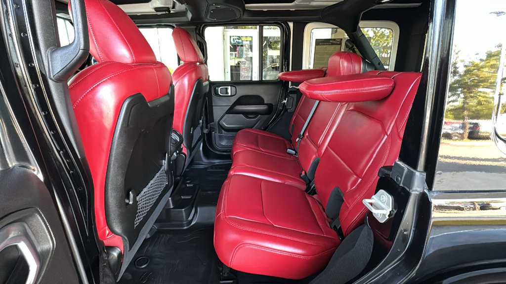 Used 2024 Jeep Wrangler Unlimited Rubicon 392 AWD/4WD image 16