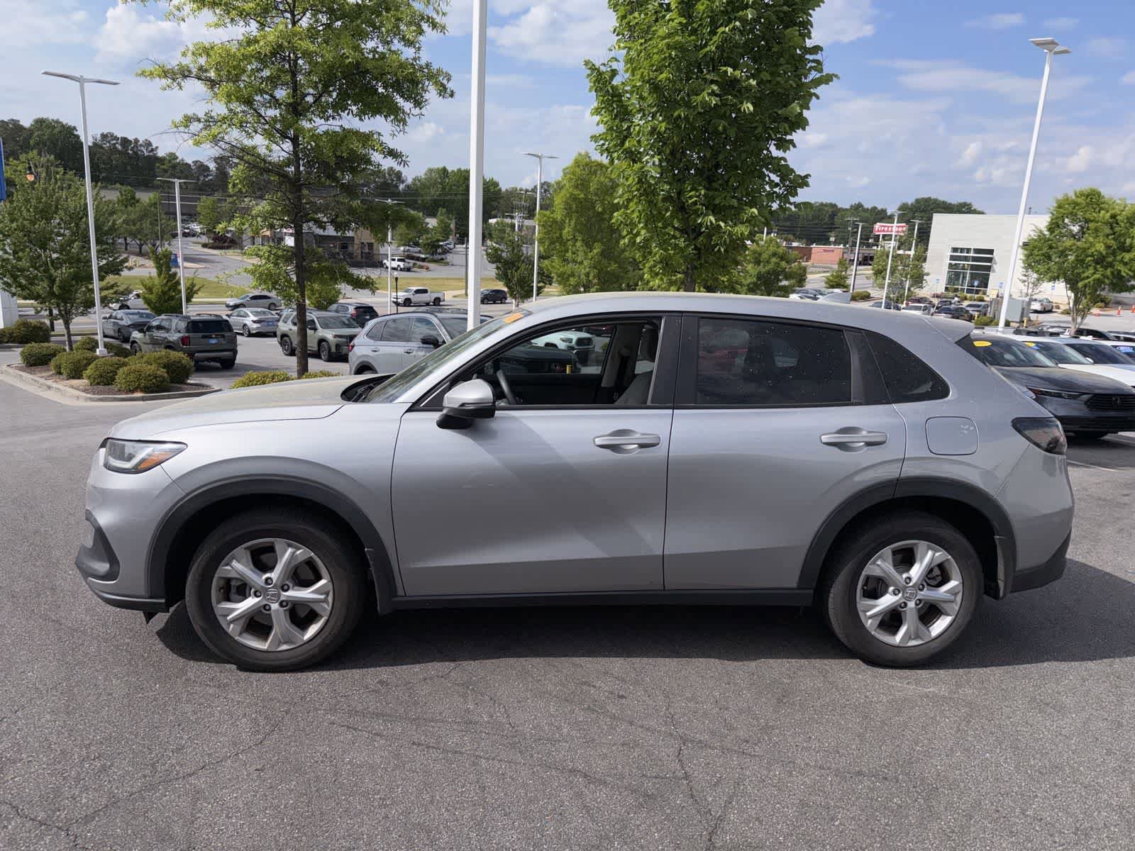 Used 2024 Honda HR-V LX image 3