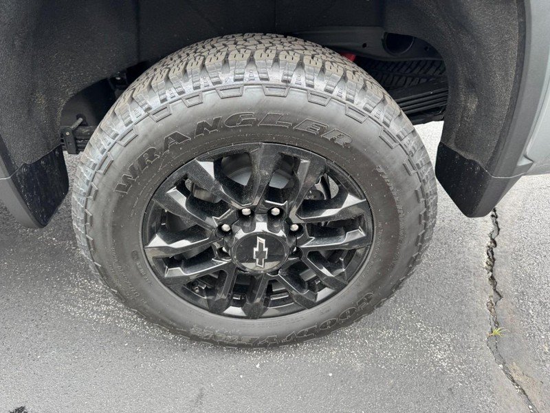 Used 2026 Chevrolet Silverado 2500 LTZ w/ Trail Boss Package AWD/4WD image 7