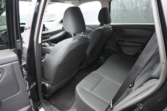 Used 2024 Nissan Rogue S AWD/4WD image 14