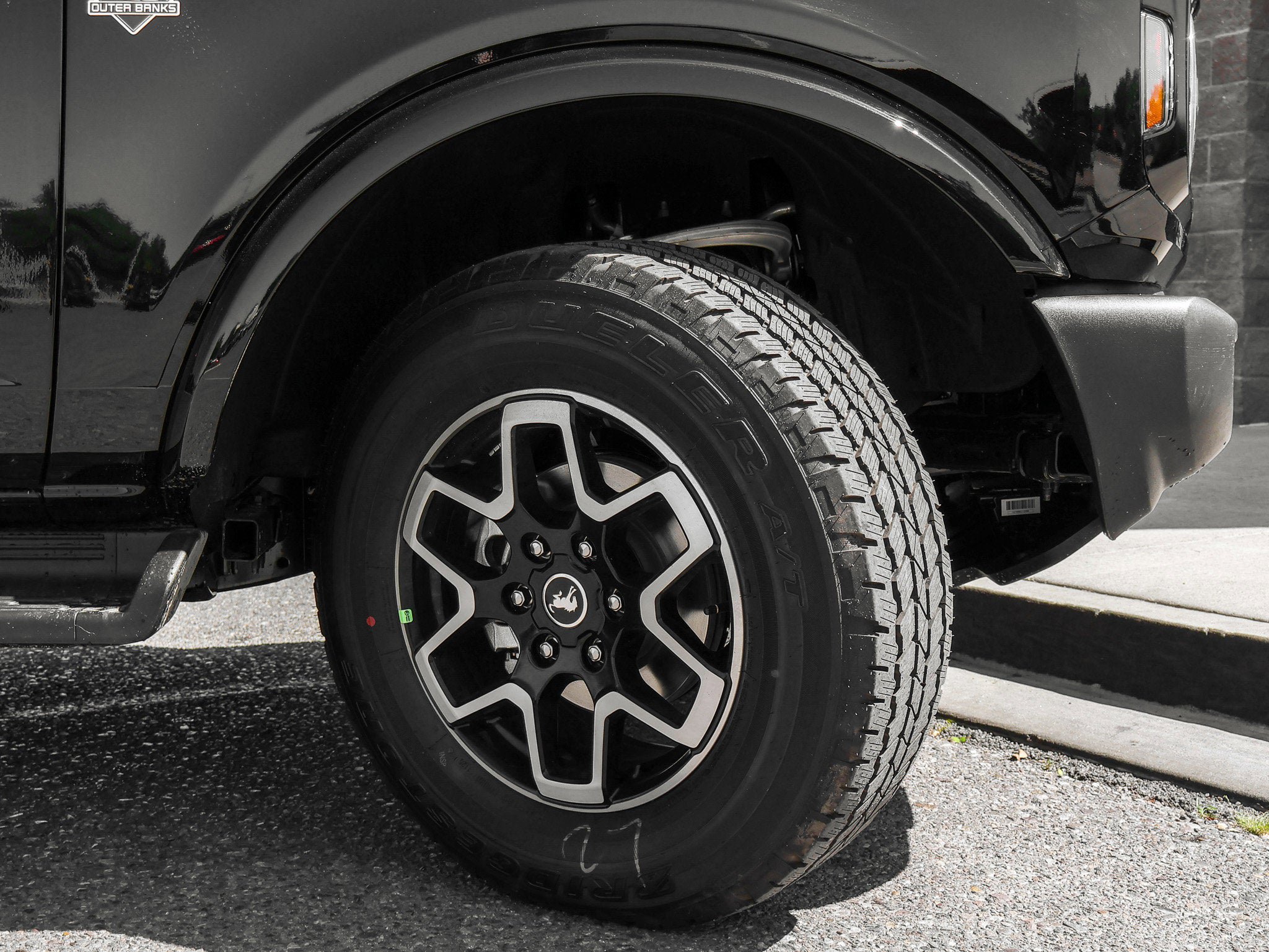 New 2026 Ford Bronco Outer Banks AWD/4WD image 13