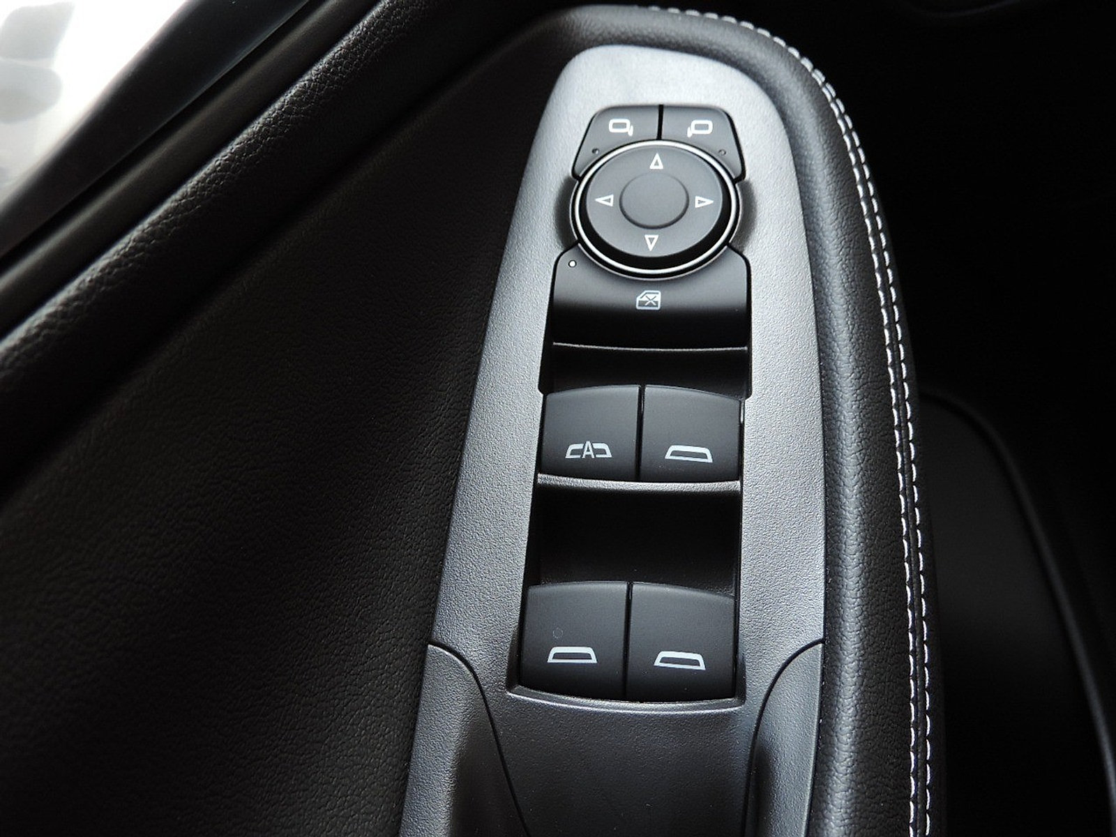 Used 2026 Buick Encore GX Avenir FWD image 24