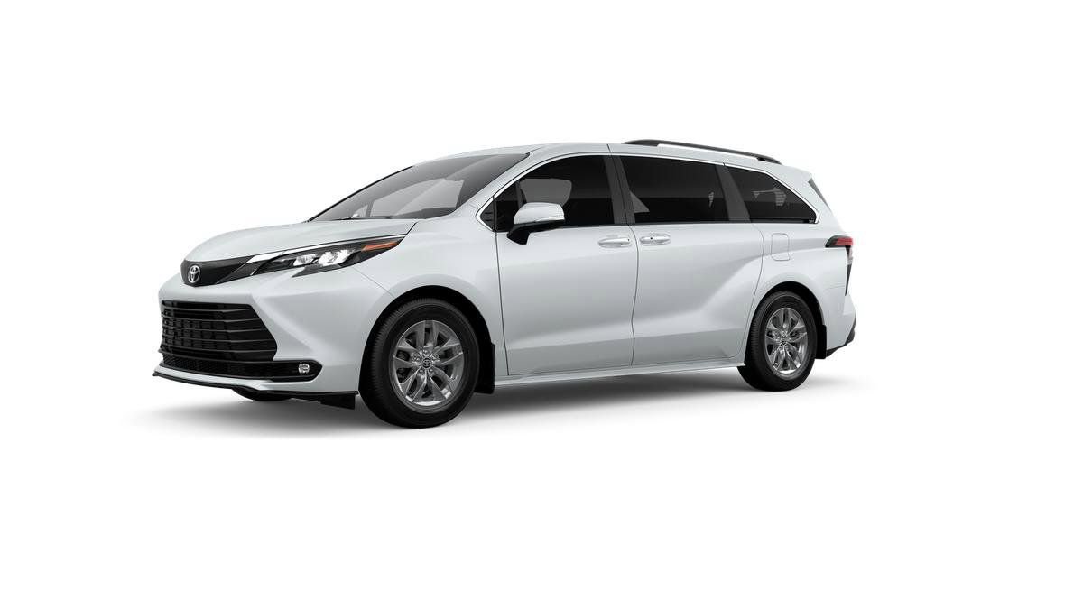 New 2026 Toyota Sienna XLE video 2