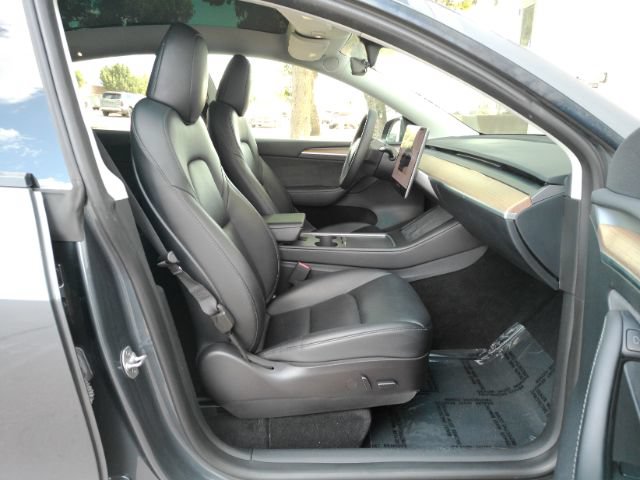Used 2023 Tesla Model Y AWD image 19