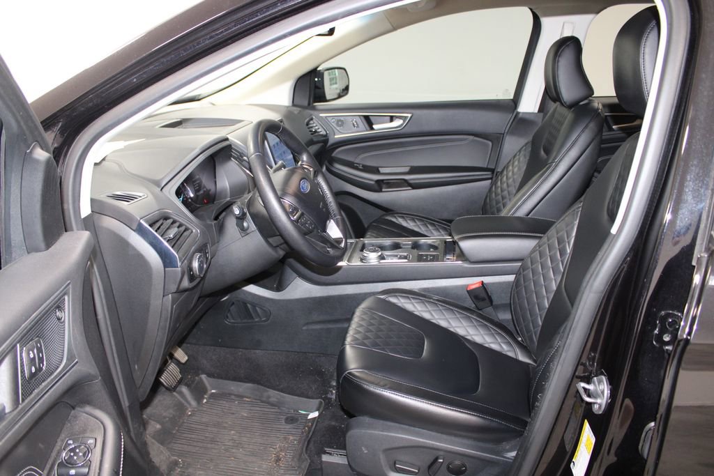 Used 2024 Ford Edge Titanium AWD/4WD image 17