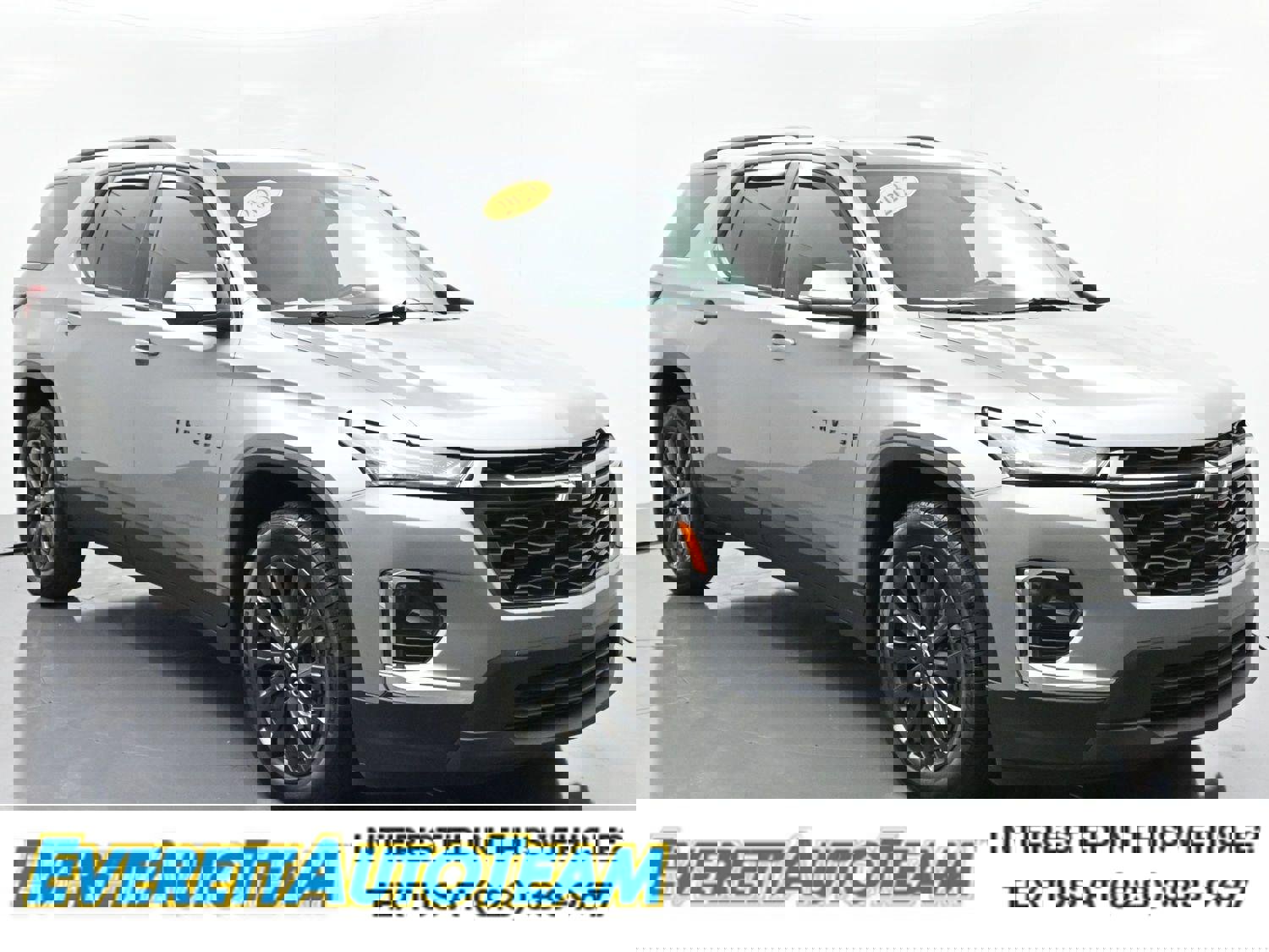 Used 2023 Chevrolet Traverse RS