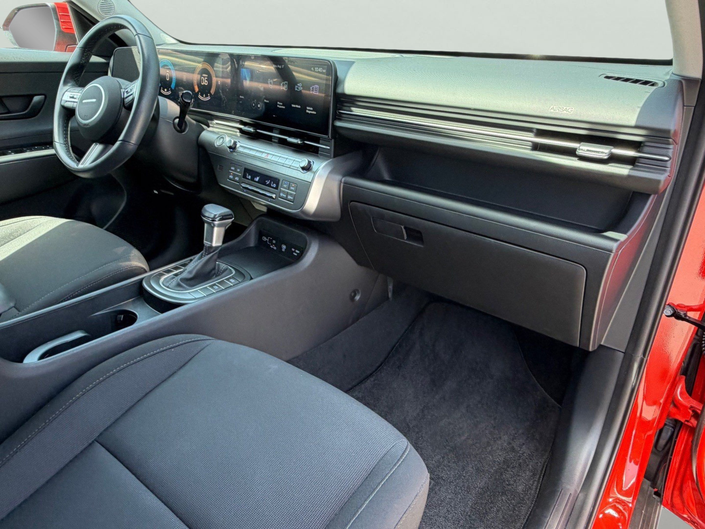 Used 2025 Hyundai Kona SEL FWD image 18