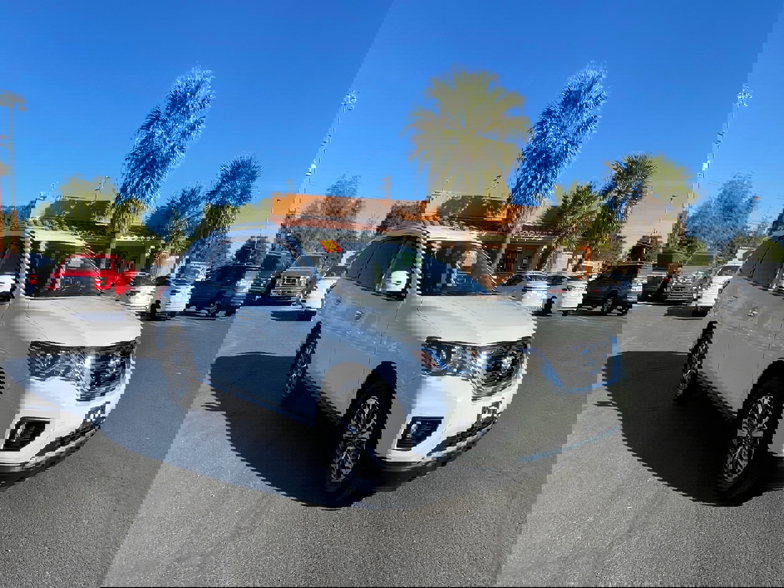 Used 2018 Nissan Pathfinder SV image 7