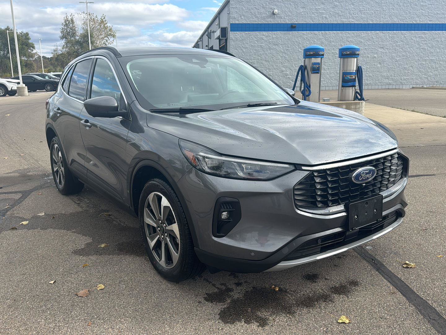 Used 2024 Ford Escape Platinum AWD/4WD image 7