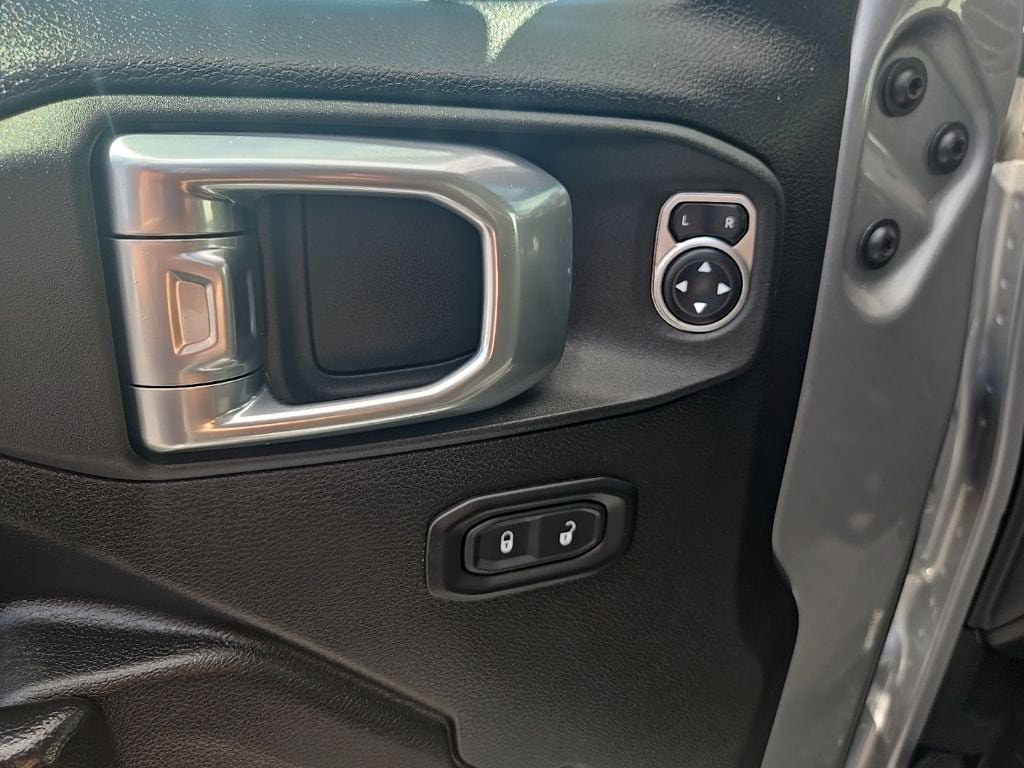 Used 2021 Jeep Gladiator Sport AWD/4WD image 10