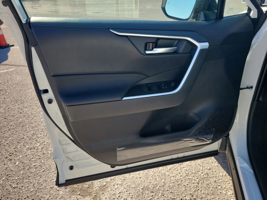 New 2025 Toyota RAV4 XLE image 41