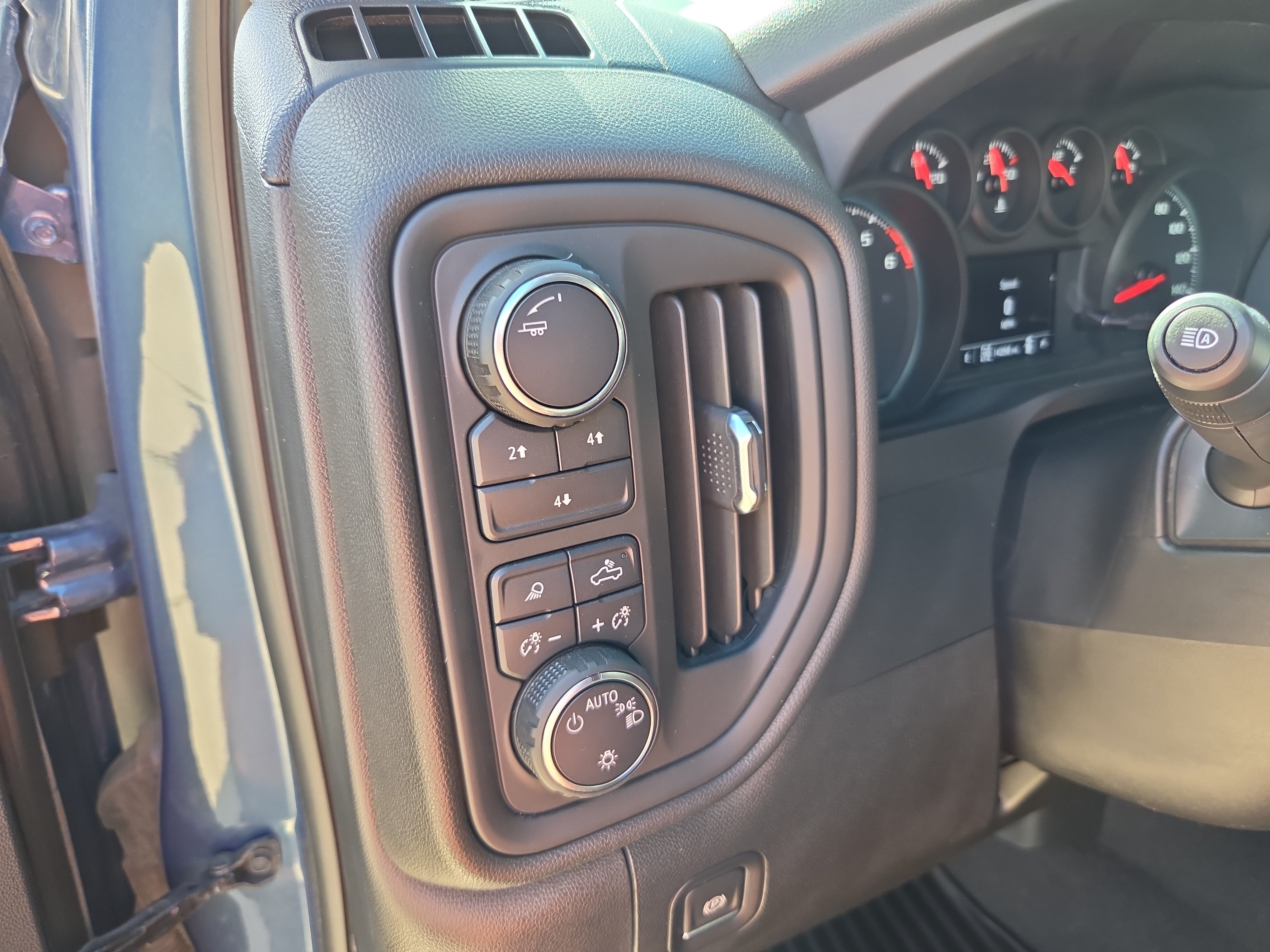 Used 2024 Chevrolet Silverado 2500 Custom w/ Custom Value Package AWD/4WD image 17