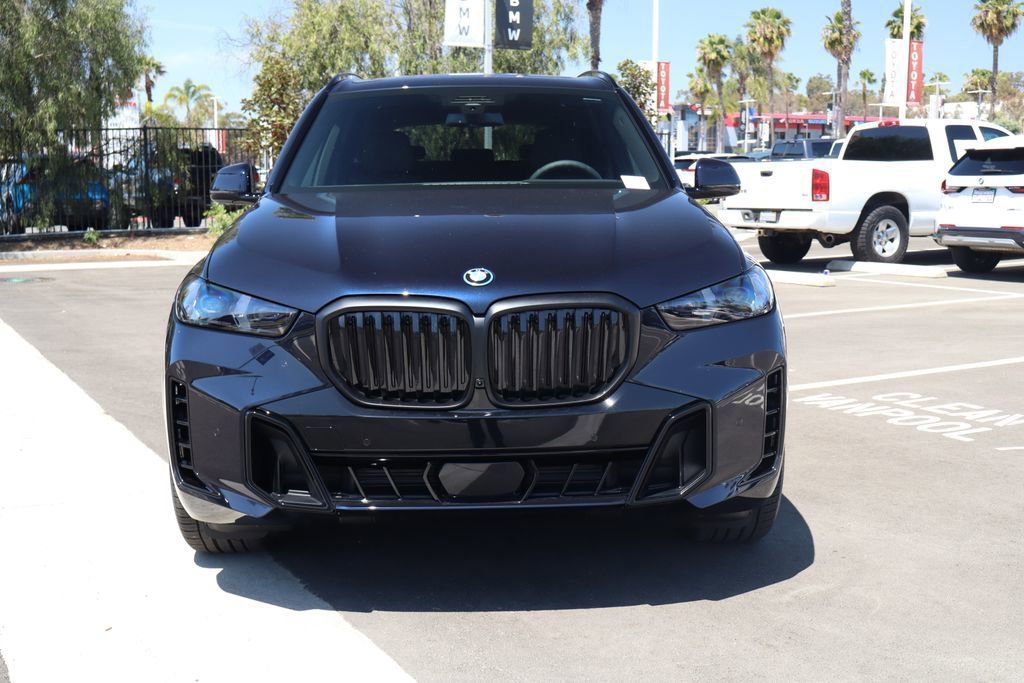 New 2026 BMW X5 xDrive50e image 4