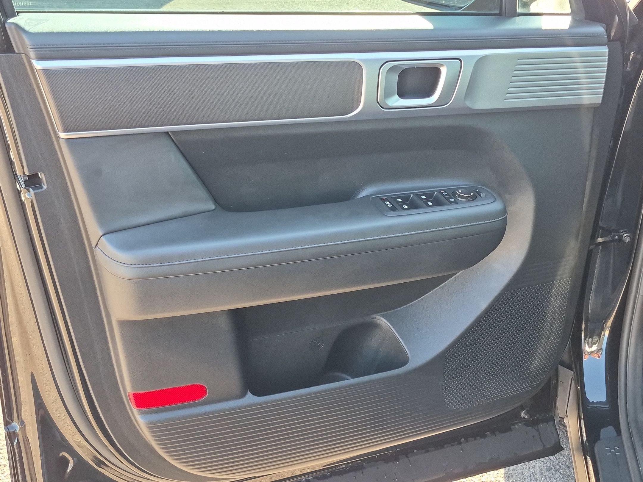Used 2024 Hyundai Santa Fe SEL FWD image 11