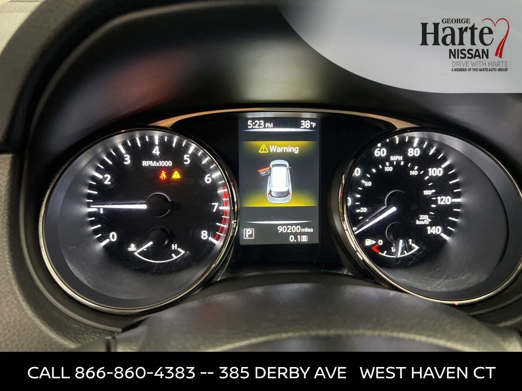 Used 2016 Nissan Rogue SV image 49