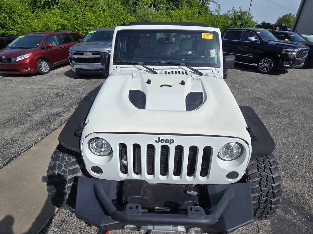 Used 2017 Jeep Wrangler Rubicon w/ Power Convenience Group AWD/4WD image 14