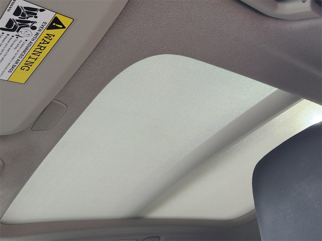 Used 2026 Volvo XC40 B5 Ultra w/ Protection Package Premier image 19