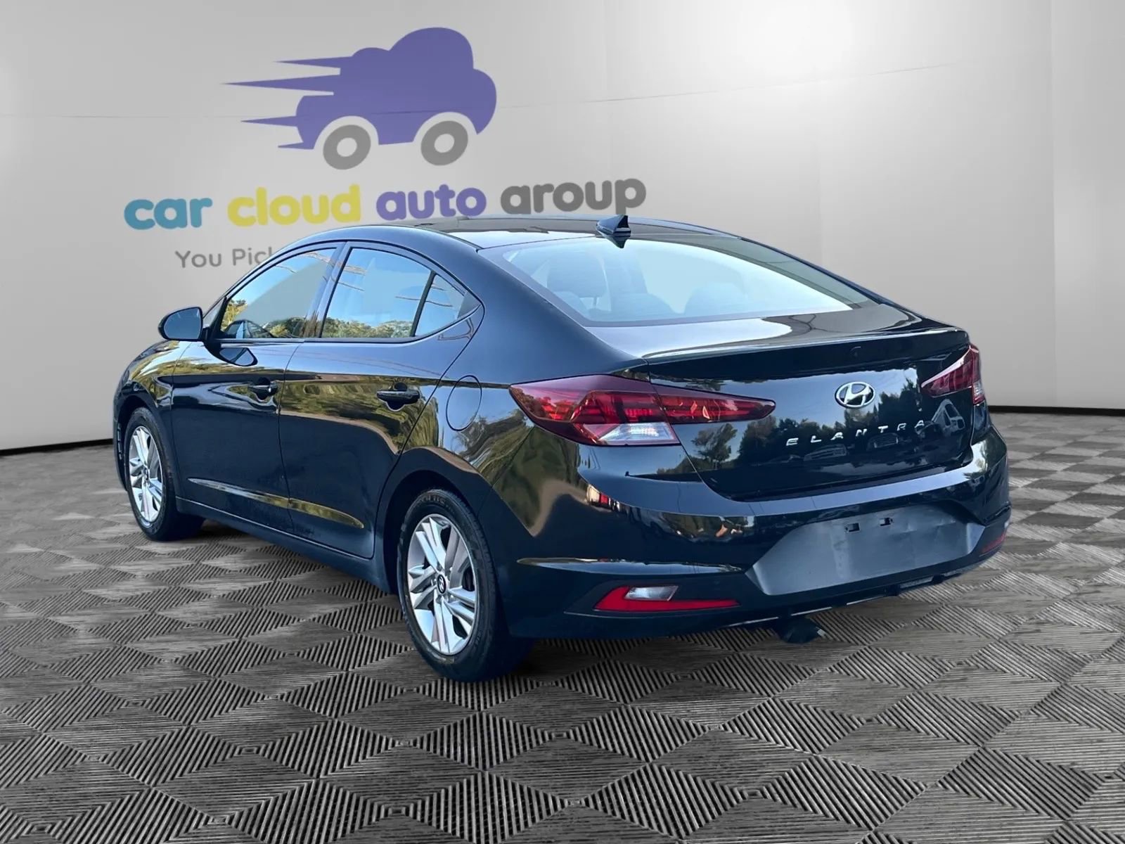 Used 2020 Hyundai Elantra SEL image 3