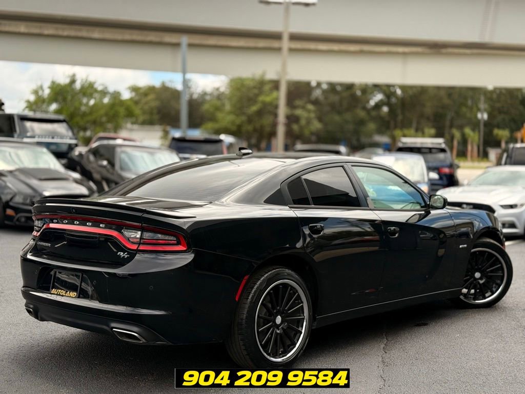 Used 2018 Dodge Charger R/T RWD image 4