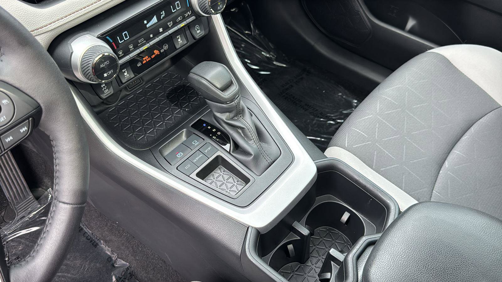 Certified 2025 Toyota RAV4 XLE w/ Convenience Package image 22