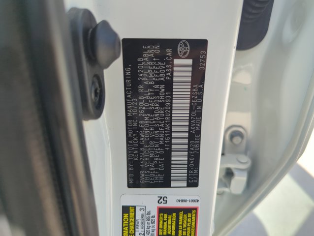 Used 2024 Toyota Camry SE image 30