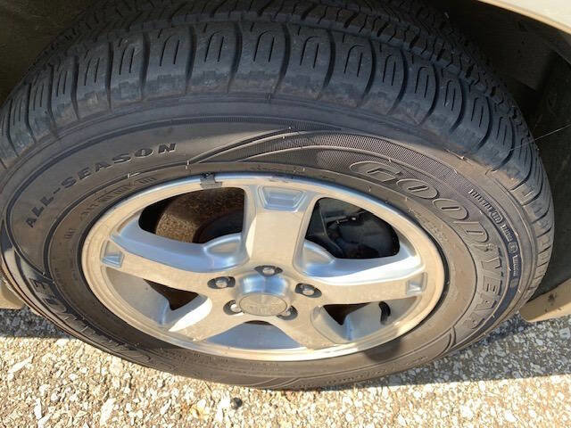 Used 2005 Chevrolet Impala LS w/ Preferred Equipment Group image 20