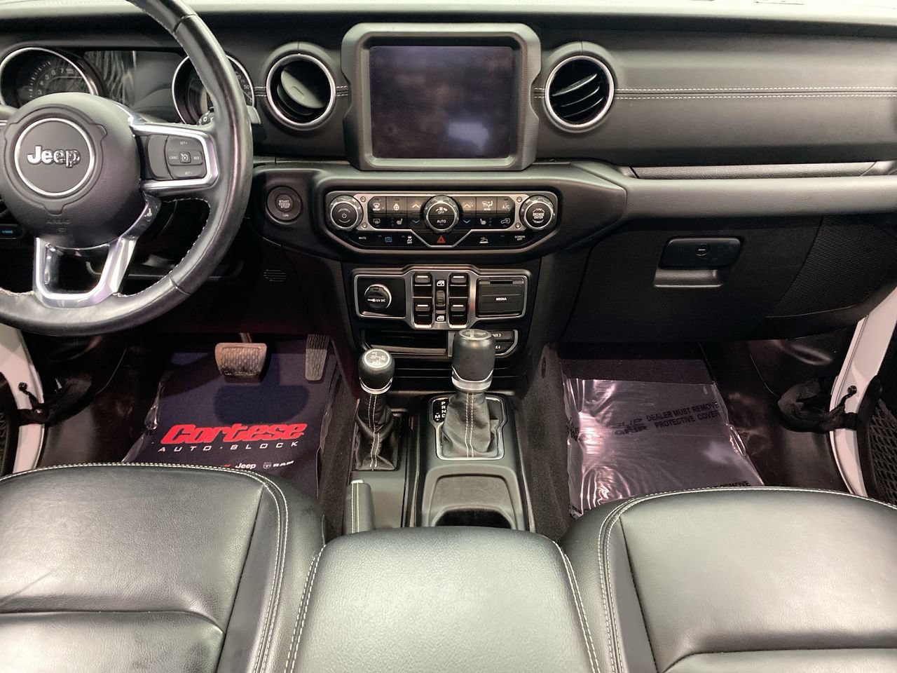 Used 2022 Jeep Wrangler Unlimited Sahara w/ Cold Weather Group AWD/4WD image 22