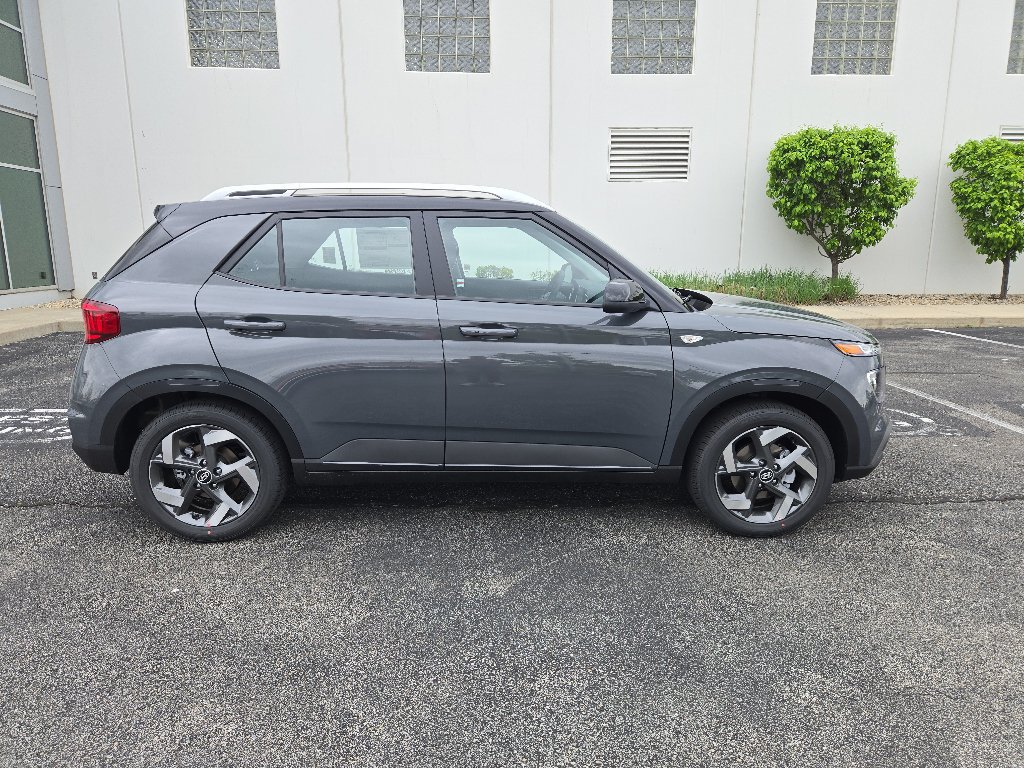 New 2026 Hyundai Venue SEL FWD image 9