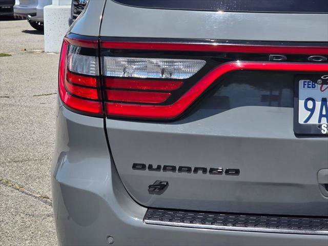 Certified 2022 Dodge Durango SXT w/ Blacktop Package AWD/4WD image 8