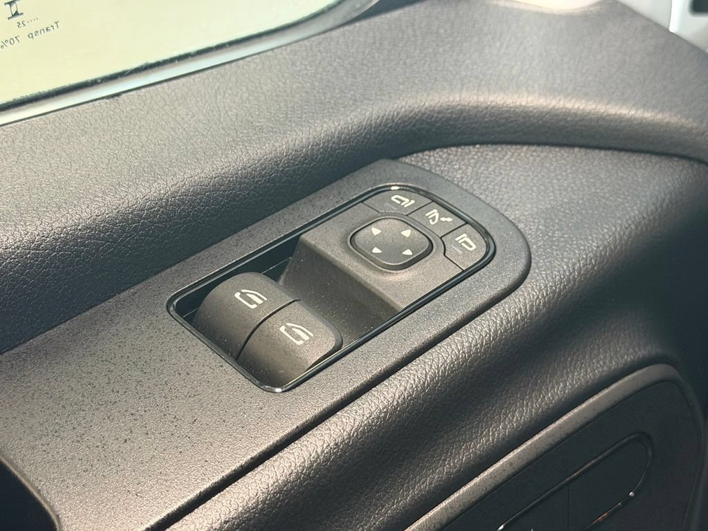 Used 2025 Mercedes-Benz Sprinter 2500 image 18