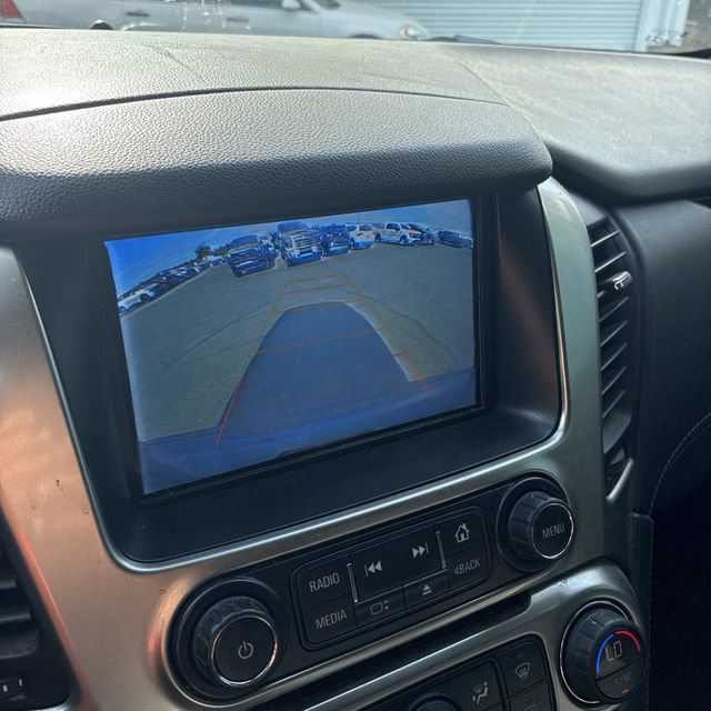 Used 2020 Chevrolet Suburban LS RWD image 7