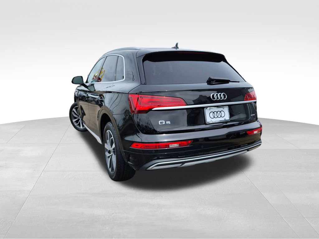 Used 2021 Audi Q5 2.0T Premium w/ Convenience Package AWD/4WD image 4