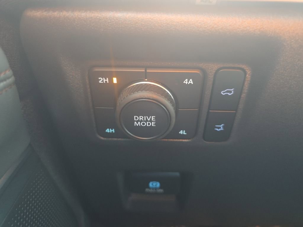 Used 2025 Ford Expedition Max Active image 24