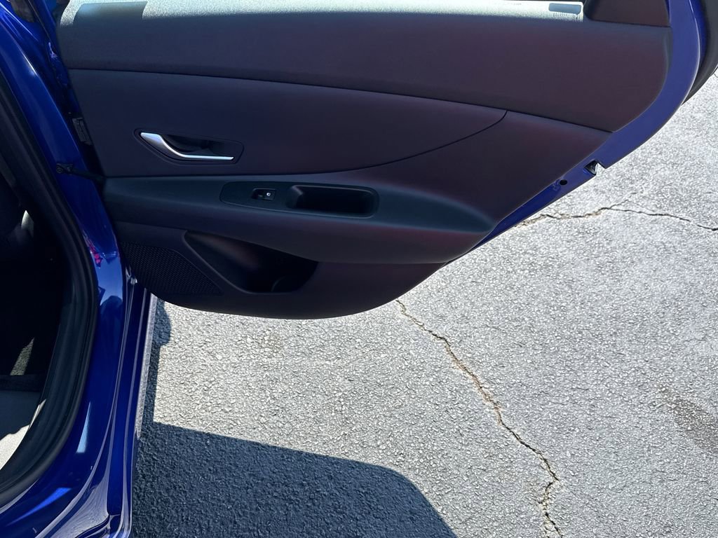 Used 2024 Hyundai Elantra SEL image 16