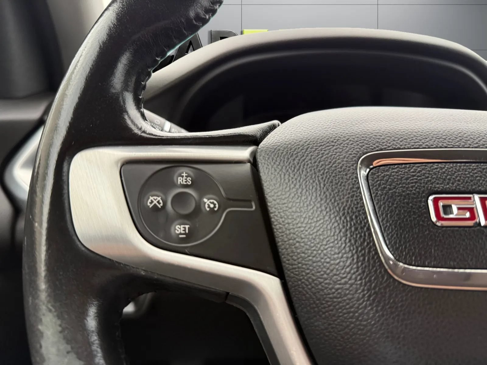 Used 2019 GMC Acadia SLE w/ Driver Alert Package I AWD/4WD image 26