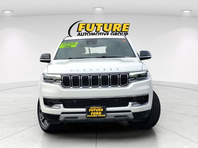 Used 2024 Jeep Wagoneer Series II AWD/4WD image 2