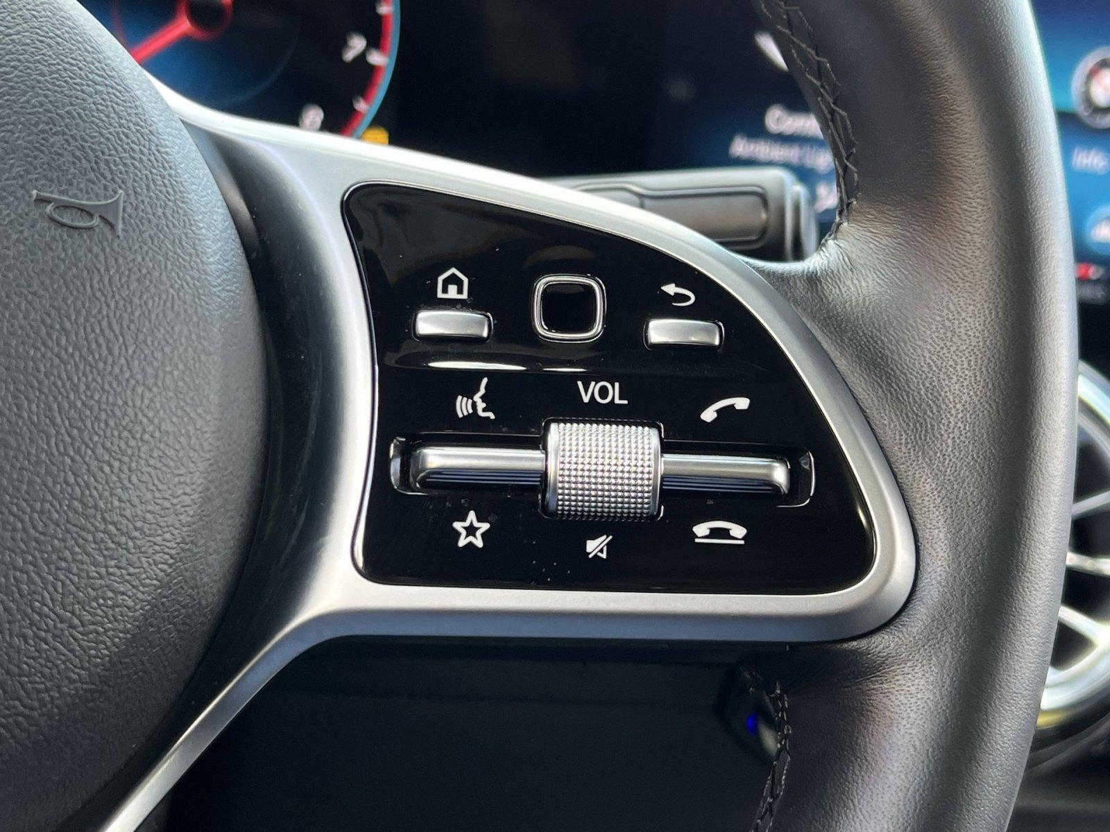 Certified 2022 Mercedes-Benz GLB 250 4MATIC image 28
