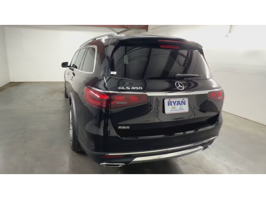 Used 2024 Mercedes-Benz GLS 450 4MATIC image 7