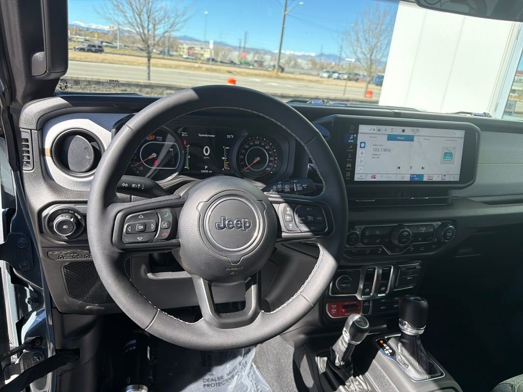 Used 2025 Jeep Wrangler Willys image 12