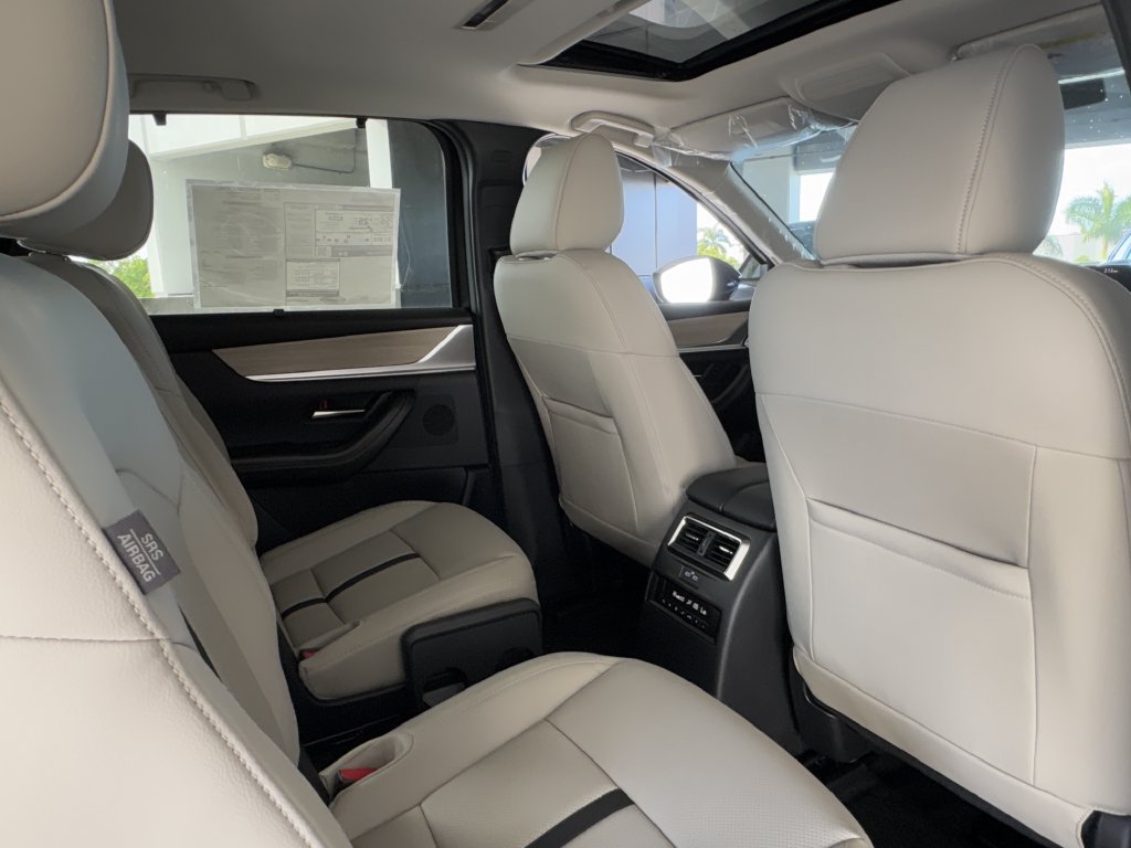 New 2025 MAZDA CX-90 Plug-In Hybrid w/ Preferred AWD/4WD image 12