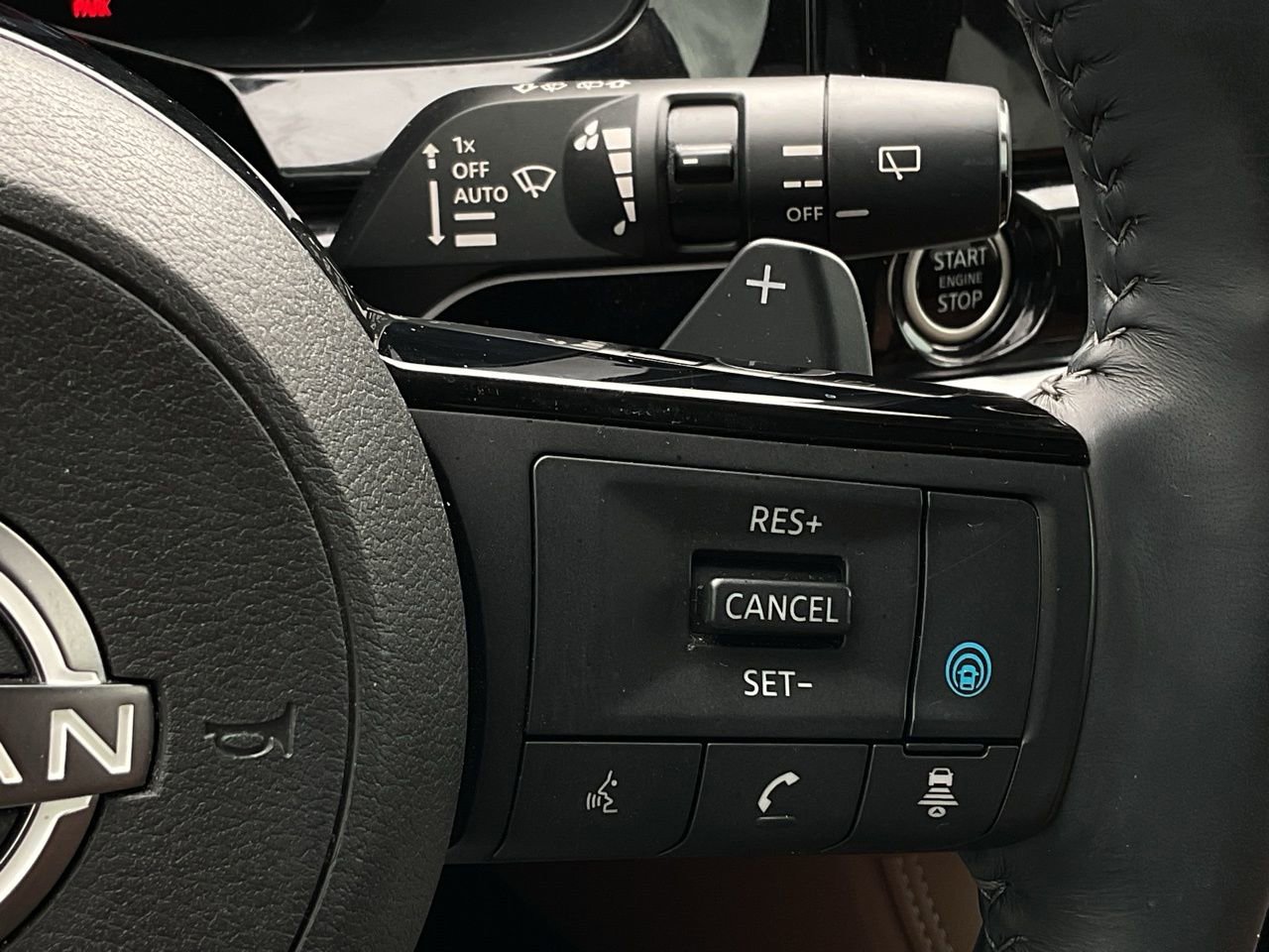 Used 2024 Nissan Pathfinder Platinum image 28