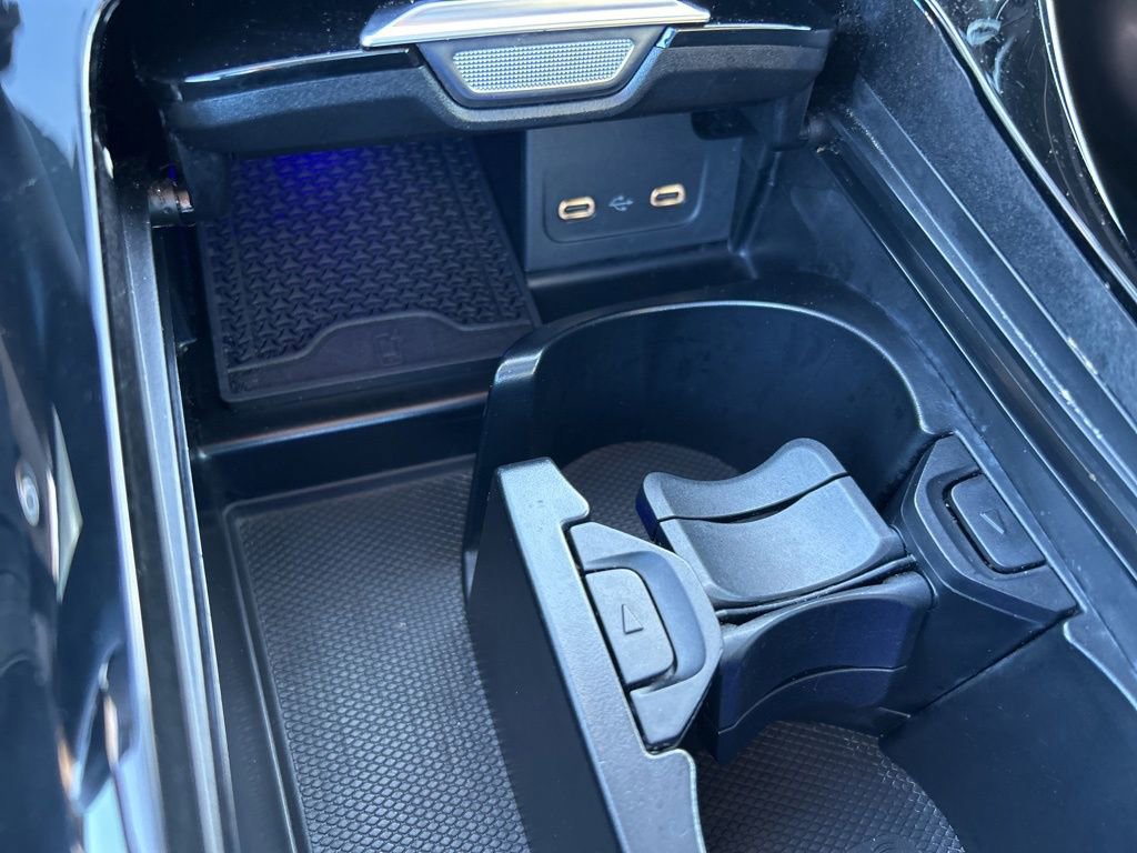 Used 2025 Mercedes-Benz C 300 Sedan image 41