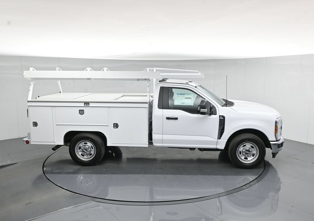 New 2026 Ford F350 XL w/ XL Chrome Package RWD image 48